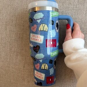 Taylor Swift Juggy Water Bottle